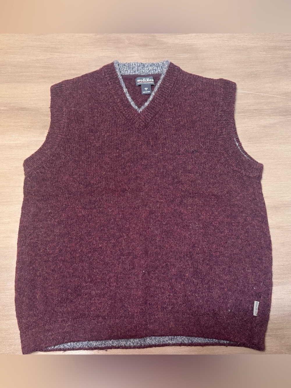 Woolrich Mens XL 100% Wool Sweater Vest Burgundy Gray V Neck Knit Outdoor Golf